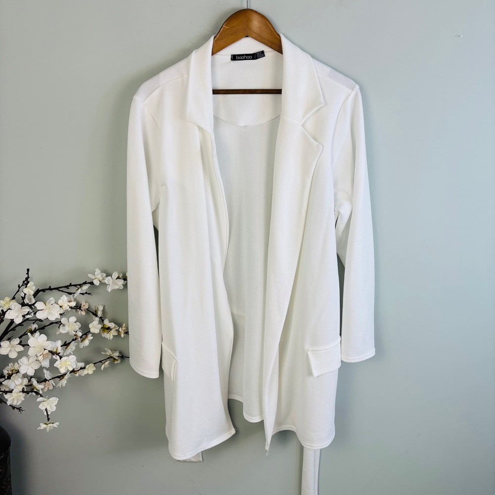 Boohoo Plus WHITE Belted Blazer Size 16 (US)